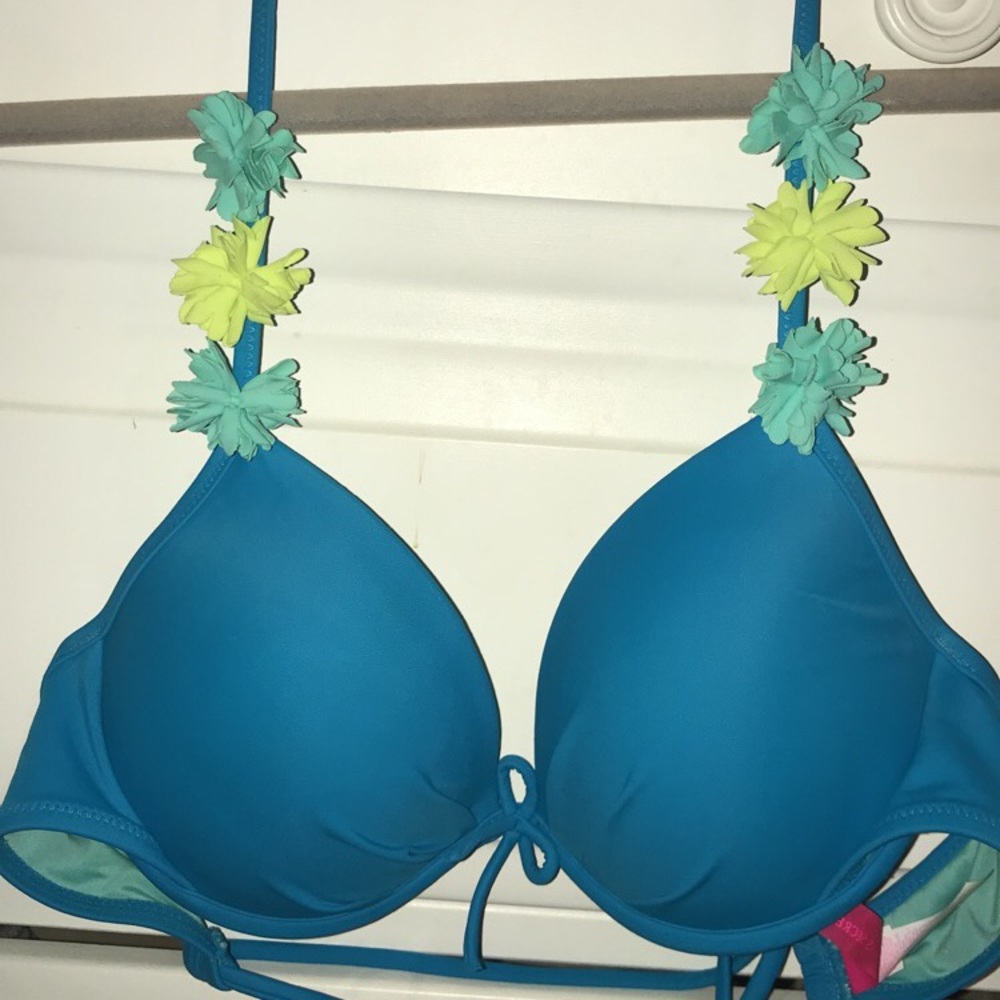 Victoria’s Secret Push Up Bikini Top
